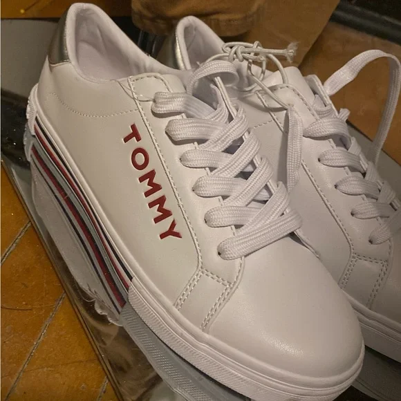 Tommy Hilfiger Sz7.5 Women’s Shoes - Picture 5 of 10